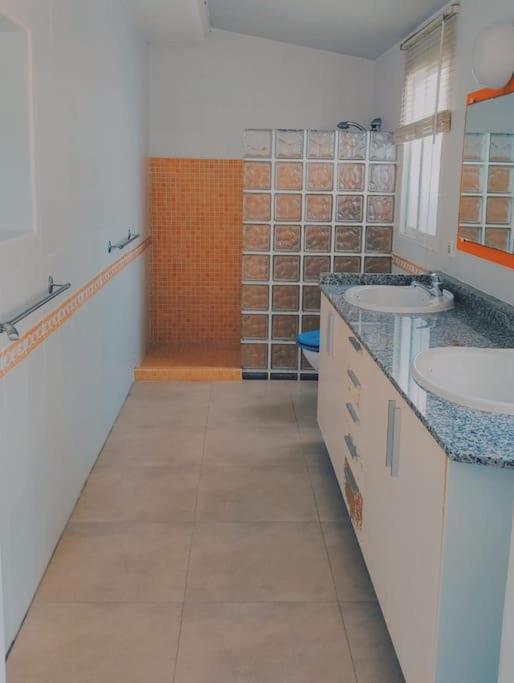Luxury Villa 20Mts Far From The Sea Орихуела Екстериор снимка